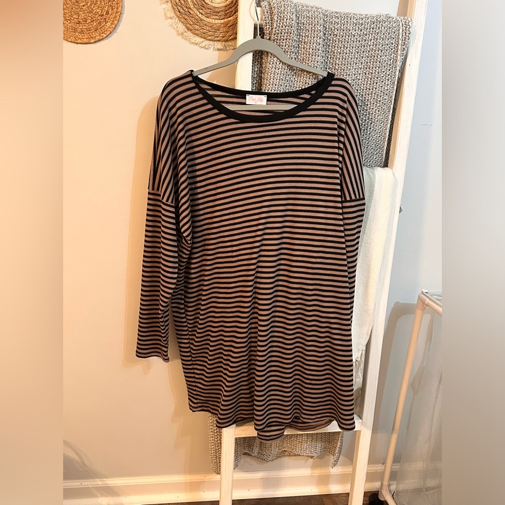 Pink Lily long sleeve strip dress never worn
